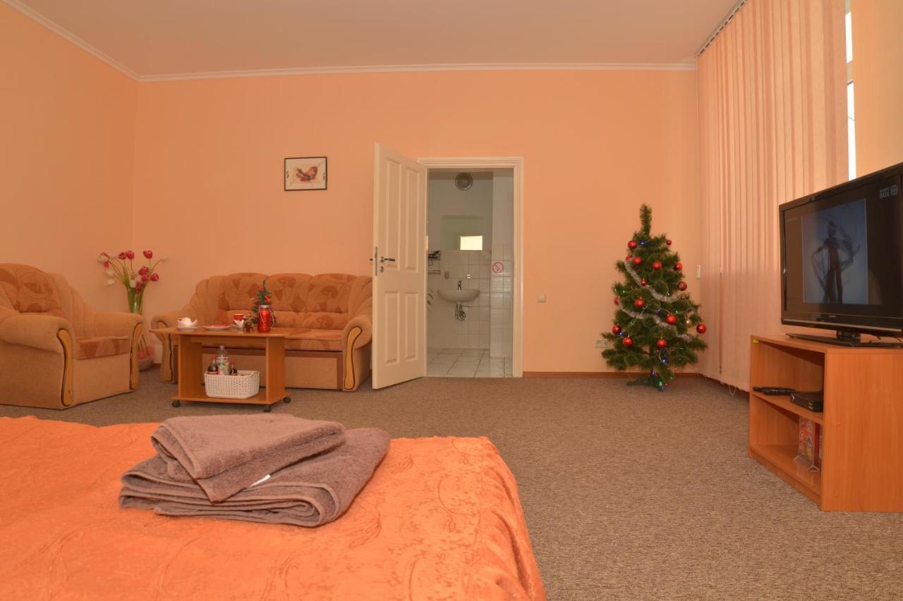Отель "Экспресс" Jytomyr Extérieur photo