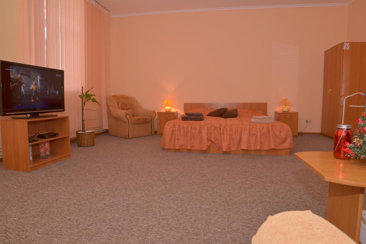 Отель "Экспресс" Jytomyr Extérieur photo