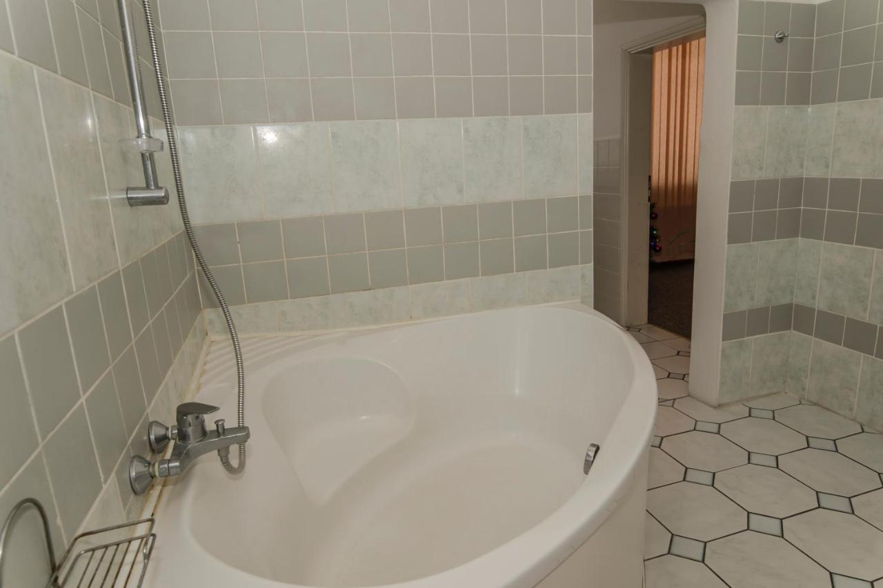 Отель "Экспресс" Jytomyr Extérieur photo