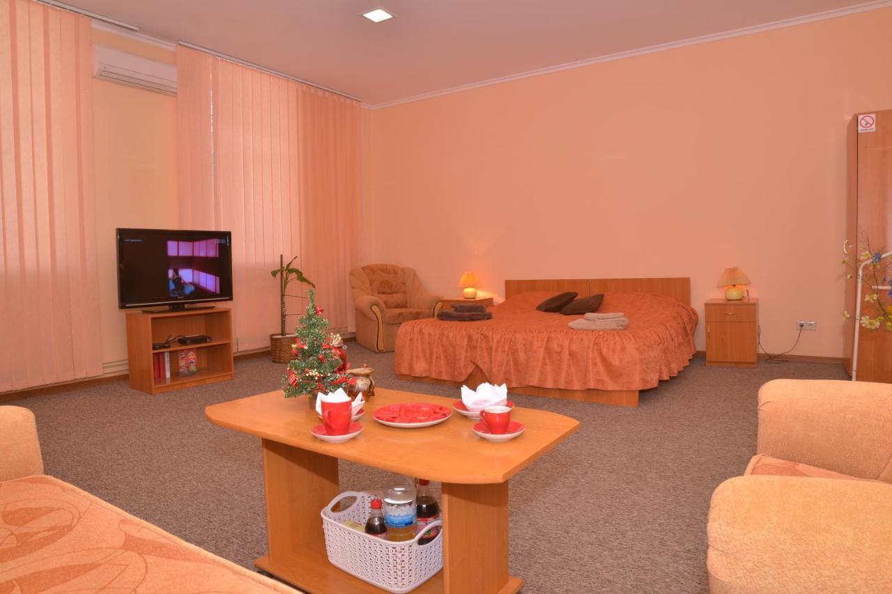 Отель "Экспресс" Jytomyr Extérieur photo