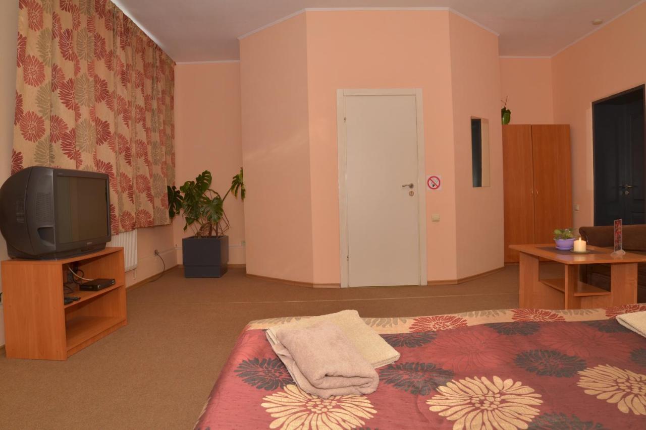 Отель "Экспресс" Jytomyr Extérieur photo