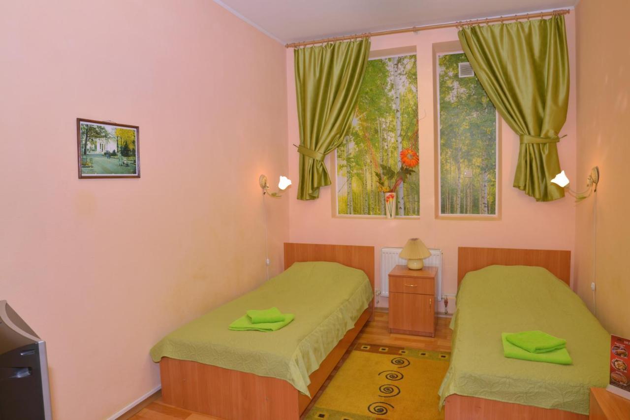 Отель "Экспресс" Jytomyr Extérieur photo