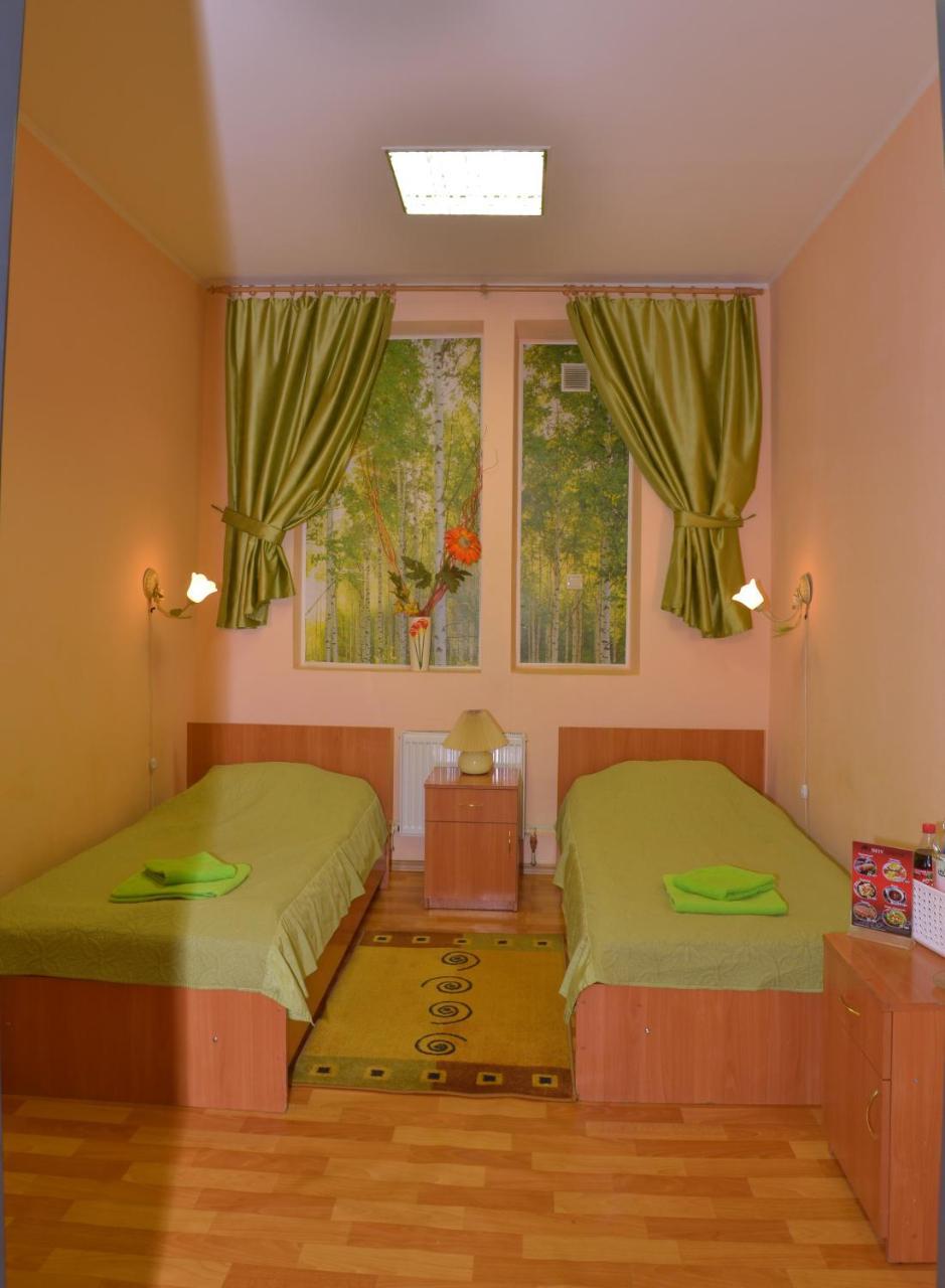 Отель "Экспресс" Jytomyr Extérieur photo
